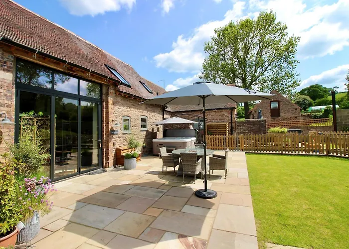 The Cart House - Beautiful Contemporary Barn - Hot Tub