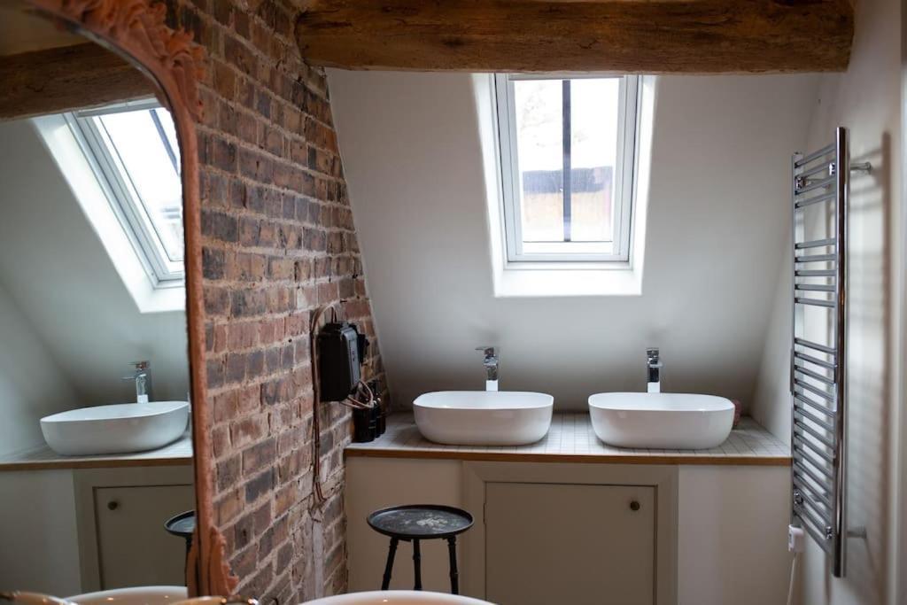 The Cart House - Beautiful Contemporary Barn - Hot Tub Apartment